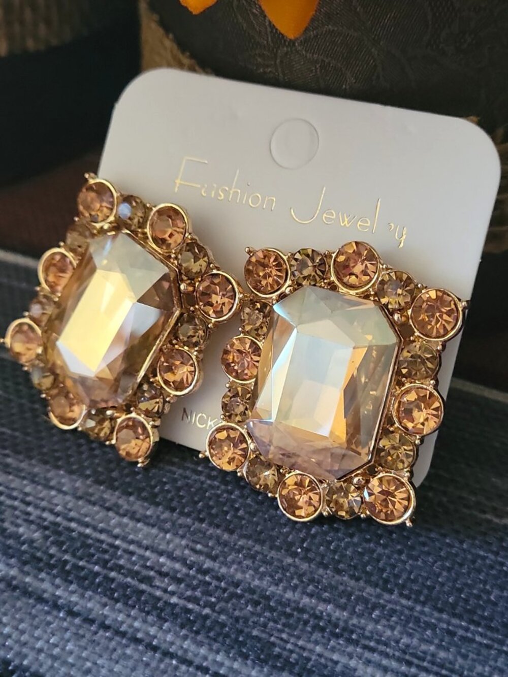 Large Retro Square Rhinestone Statement Stud Earrings Rose Gold 1.5" - Picture 5 of 5